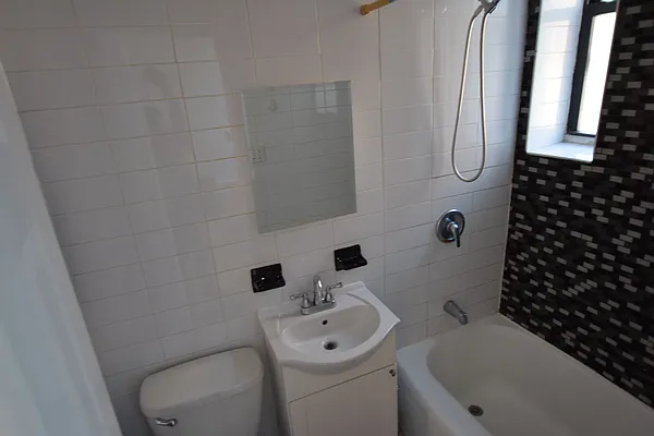 Rented by Uptown Flats LLC | media 3