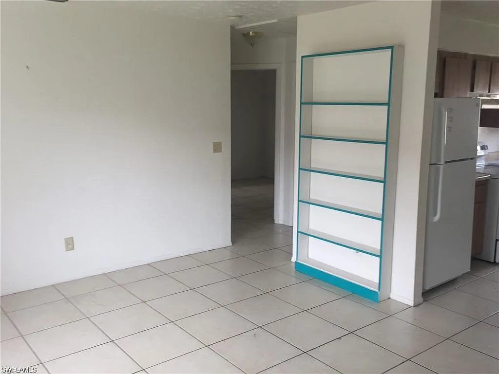 4 bed, 2.0 bath, 1560 sqft, $1,200 — Photo 3