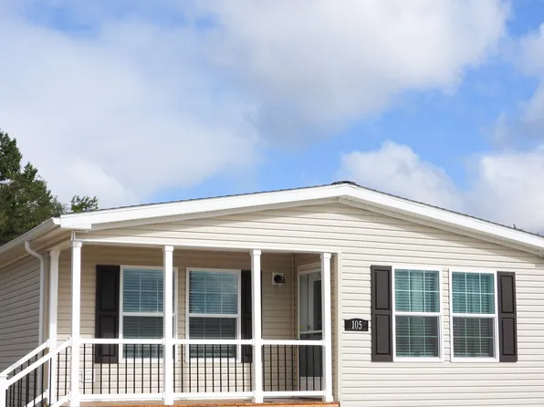 105 Maple Creek Ct, Walbridge, OH 43465