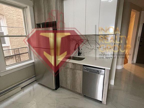 4th image of 68 Clifton Pl Floor 2