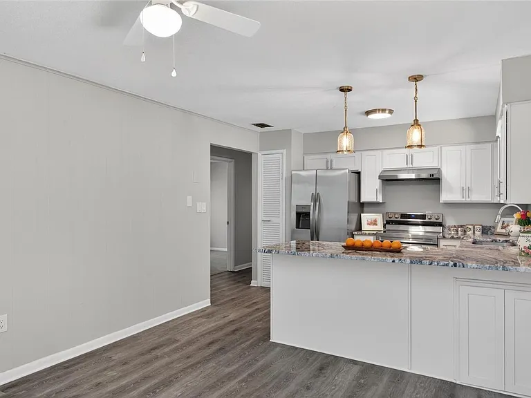 3907 NW 21st St — Photo 10