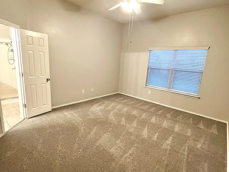 1513 Rainbow Parke Dr — Photo 12