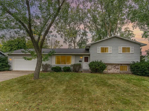 1417 Crosslanes St, Mount Pleasant, MI 48858