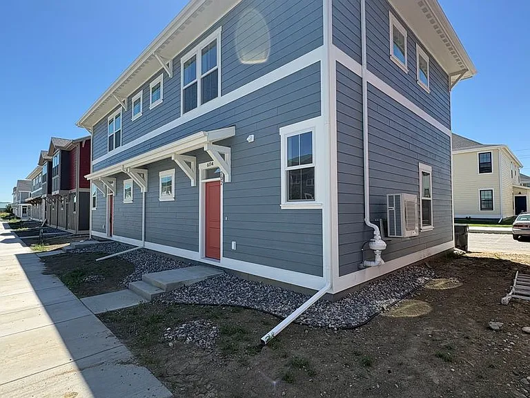 6114 Northstead Ave #201 — Photo 1