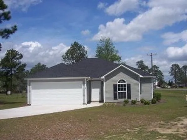 102 Oklahoma Cir, Adel, GA 31620