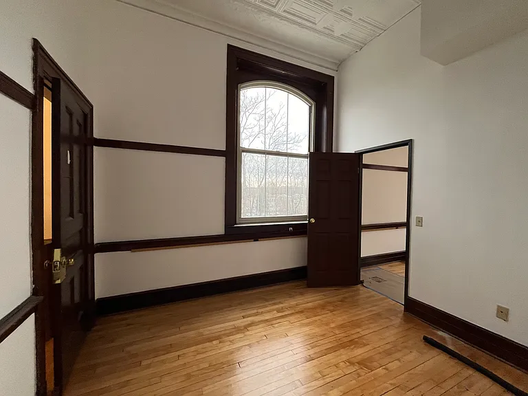 63 Illinois St #104 — Photo 31