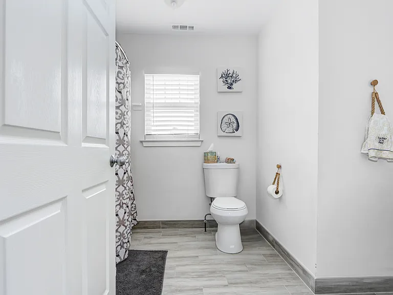 107 Chesapeake Bay Ct — Photo 14