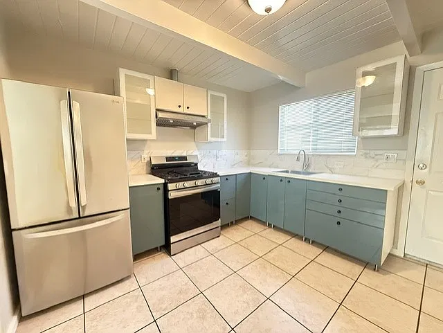 2813 Del Camino Dr. - 1 — Photo 3