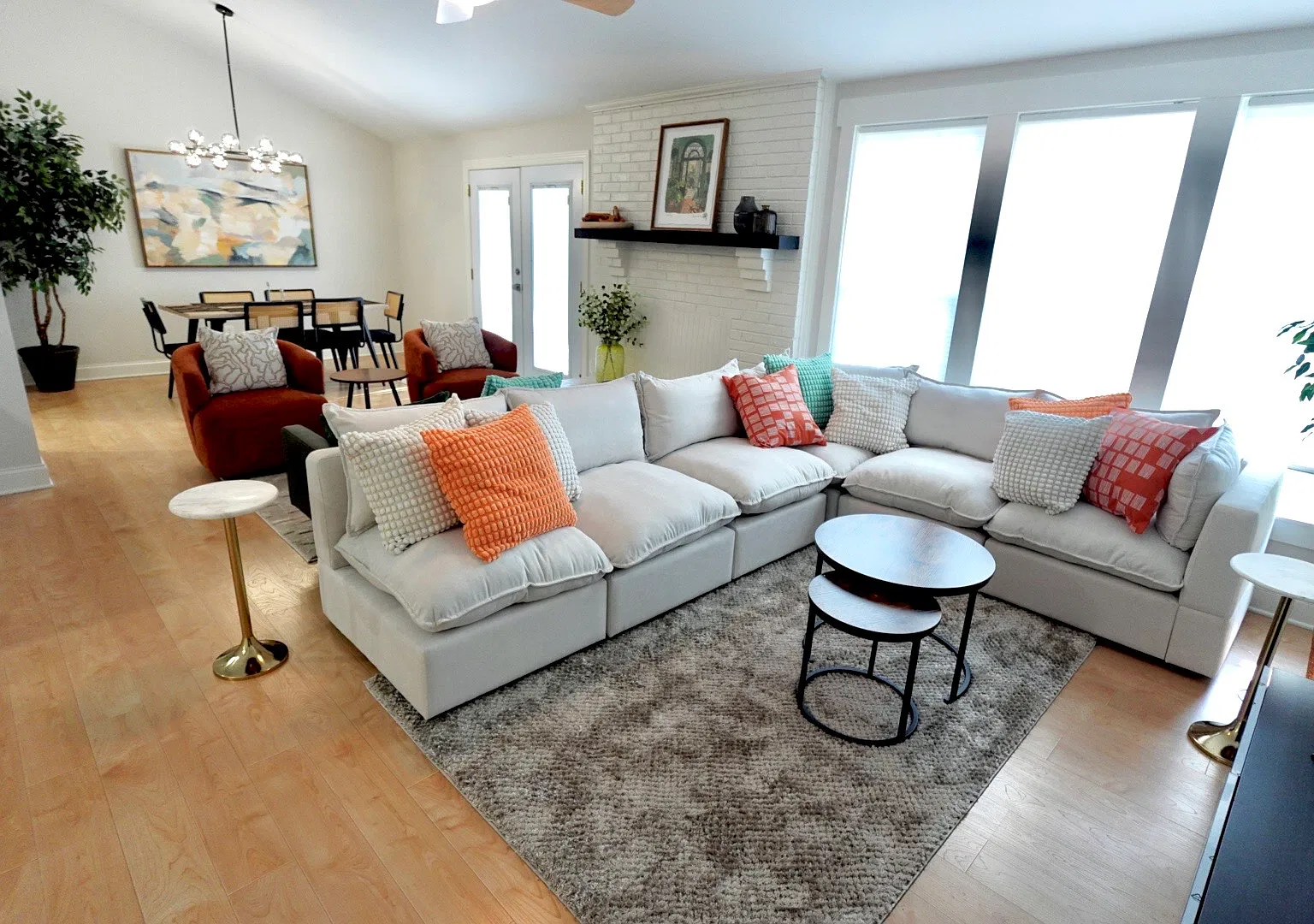 3 bed, 1423 sqft, $2,400 — Photo 1