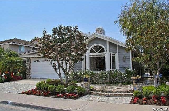 Highly upgraded 3 bedroom 2 bath in the desirable Woodbridge nei