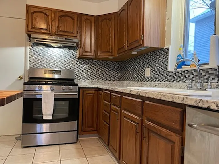 1249 Vestal Ave — Photo 32