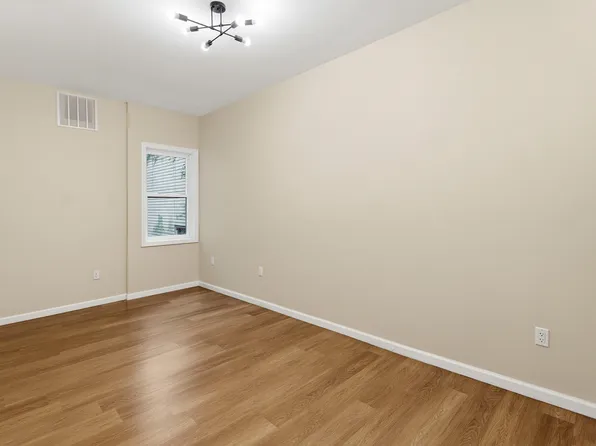 628 Bramhall Avenue image 26 of 39