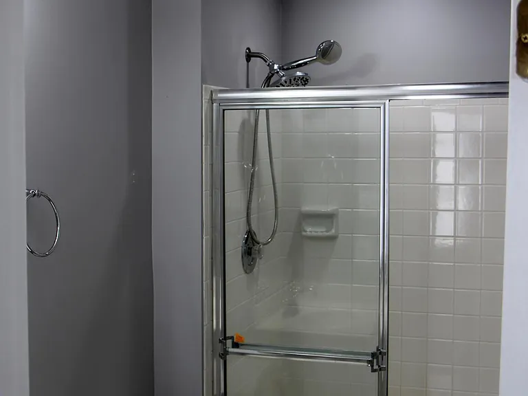 445 Woodhill Dr — Photo 18
