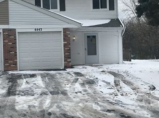 4443 Bell Ln, Hanover Park, IL