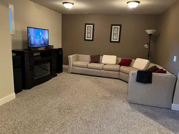 16521 124th Ave NE, Bothell, WA 98011