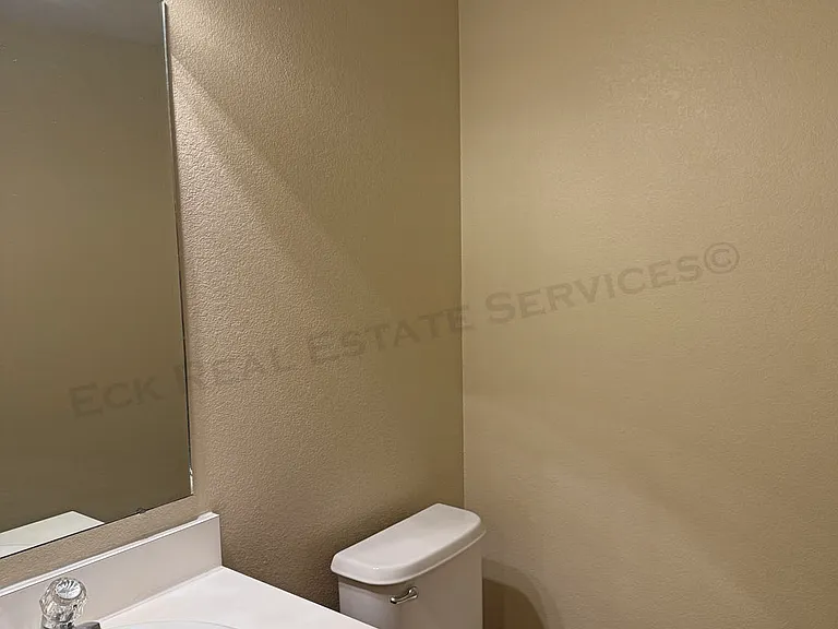 2759 Grand Cir — Photo 6