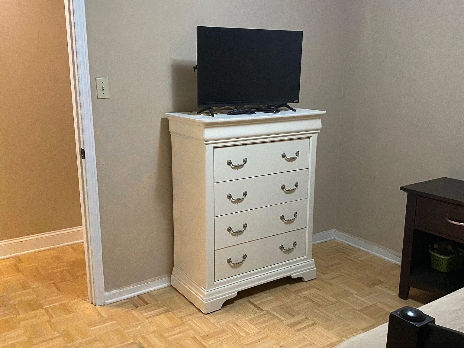 4 bed, 4.0 bath, 2500 sqft, $957 — Photo 2