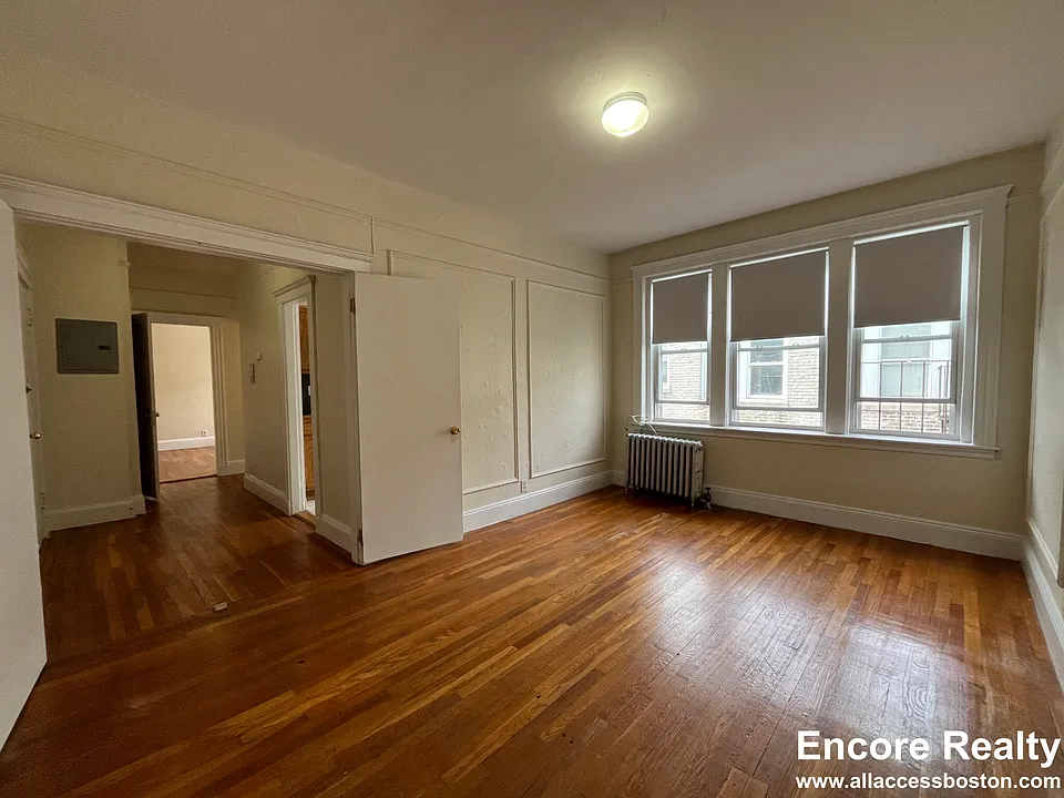 1687 Commonwealth Ave #22