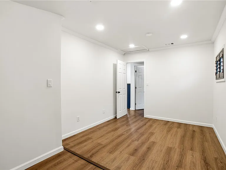3359 Locust St — Photo 22