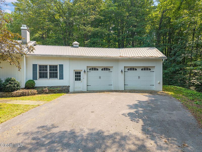 5th image of 84 Seacord Drive