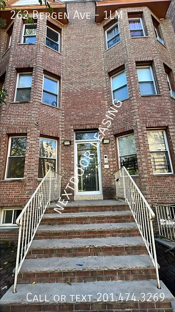 262 Bergen Ave — Photo 1