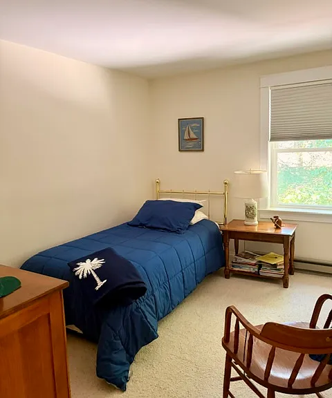 22 E Beach Rd — Photo 11