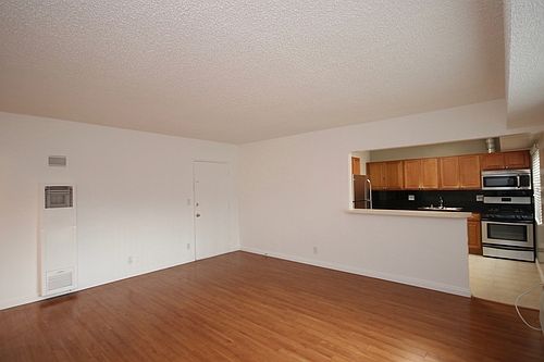 2nd image of 5324 Baldwin Ave APT 10