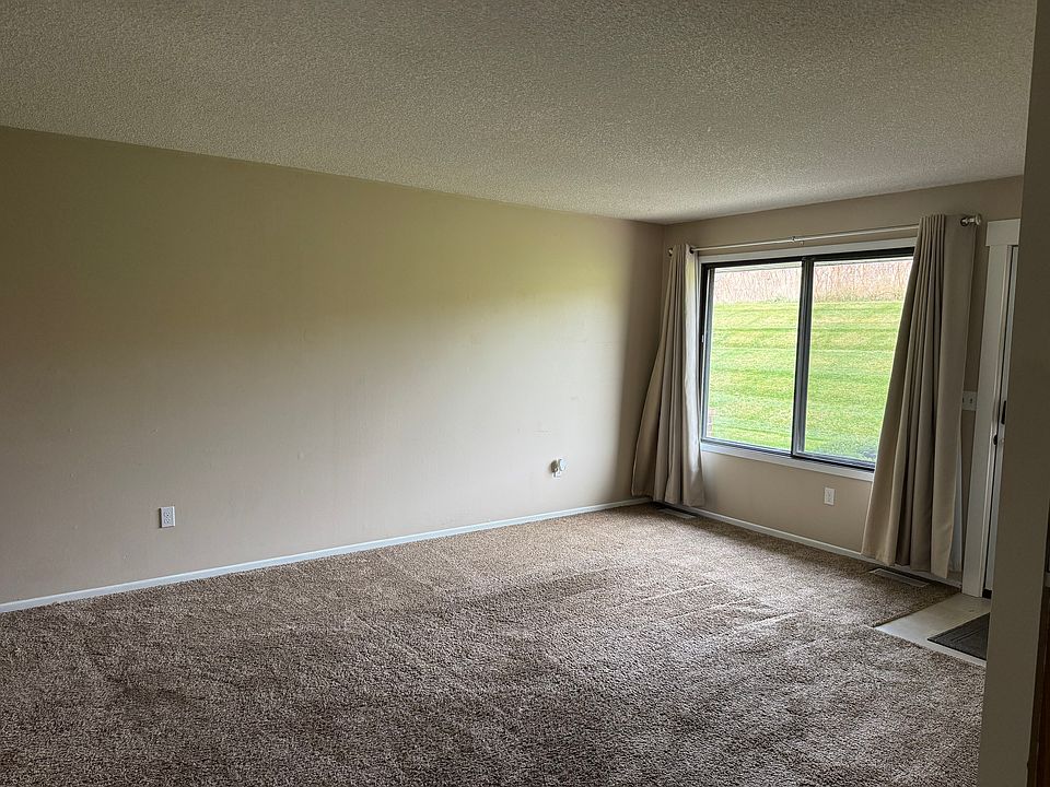 1st image of 7534 Vinewood Ct