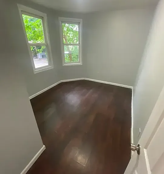 382 Sanford Ave — Photo 5