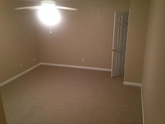 4th image of 10729 Prince Albert Way
