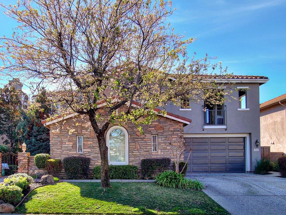 1st image of 1456 Falcon Pointe Dr