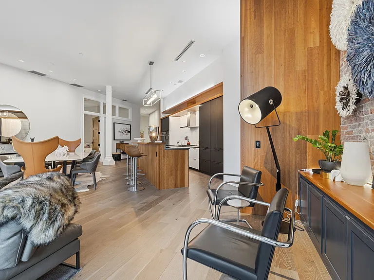 824 Liberty Ave #201 — Photo 10