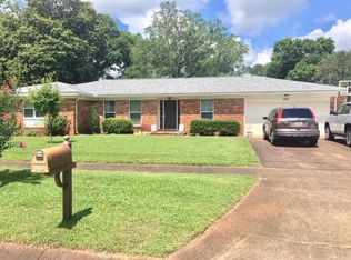 604 Lakeview Rd NW, Fort Walton Beach, FL 32547