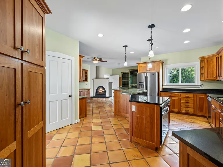 2223 Salem Rd — Photo 37
