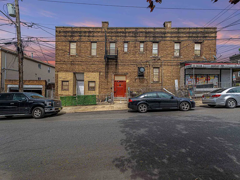 245 Liberty Ave #2R — Photo 6