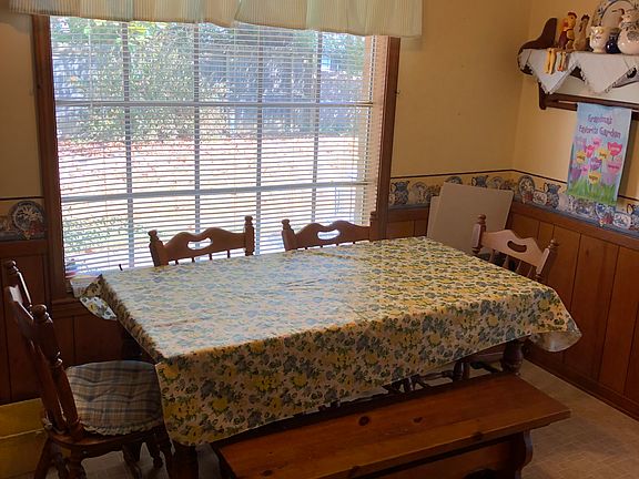 Breakfast Nook