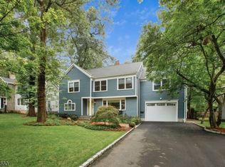 33 Jackson Ave, Chatham, NJ 07928