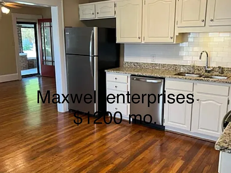 1764 16th St NE — Photo 8