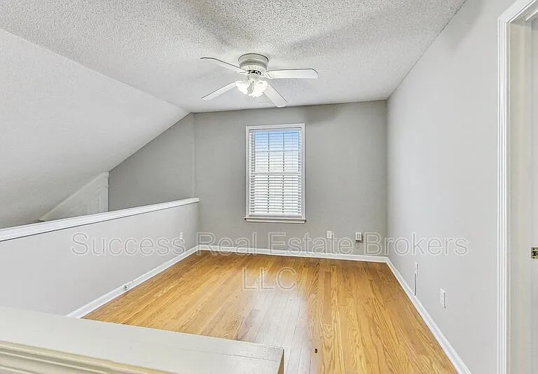 1645 Heyford Cir NW — Photo 31