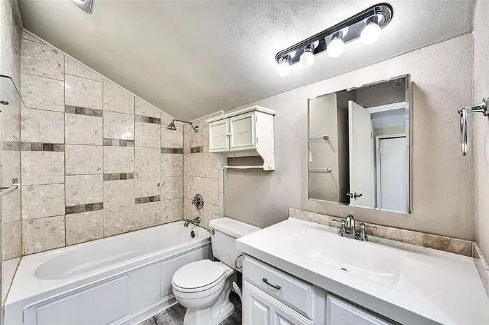 8219 Summer Side Dr — Photo 6