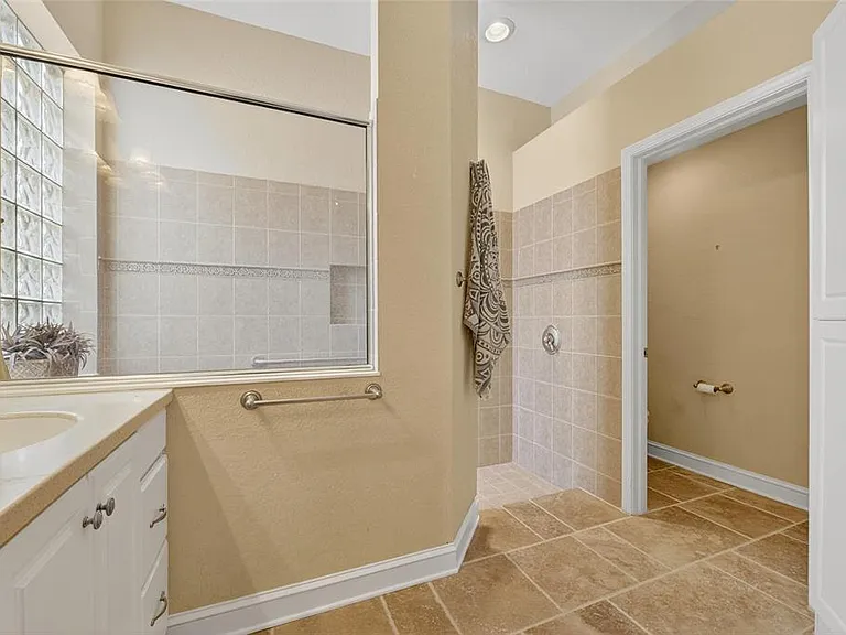 1039 Emerald Dunes Dr — Photo 40