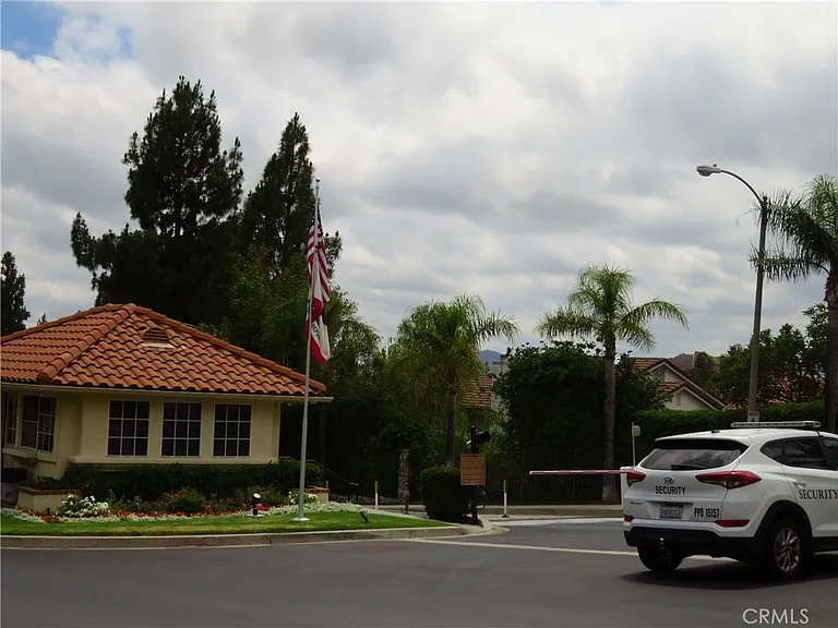 19424 Crystal Ridge Ln — Photo 26