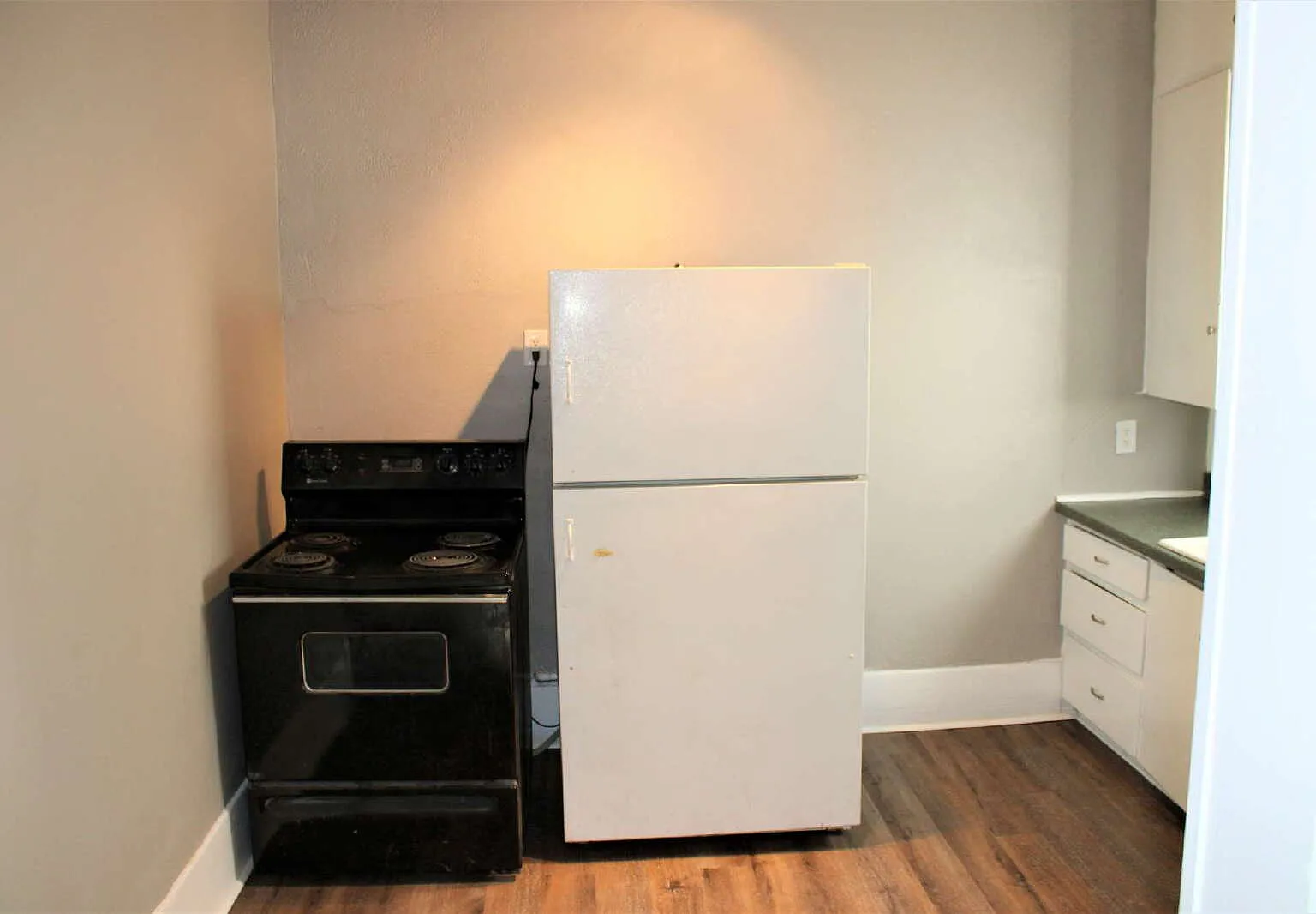 3 bed, 2.0 bath, 1268 sqft, $1,200 — Photo 3