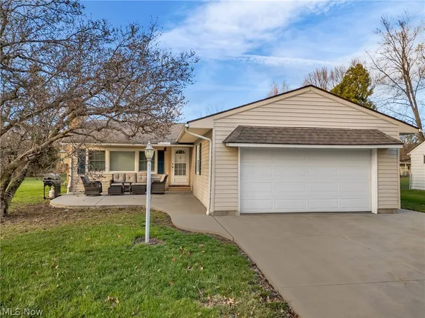 9441 Lindbergh Blvd, Olmsted Falls, OH 44138