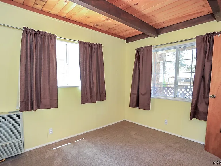 921 Menlo Dr — Photo 33