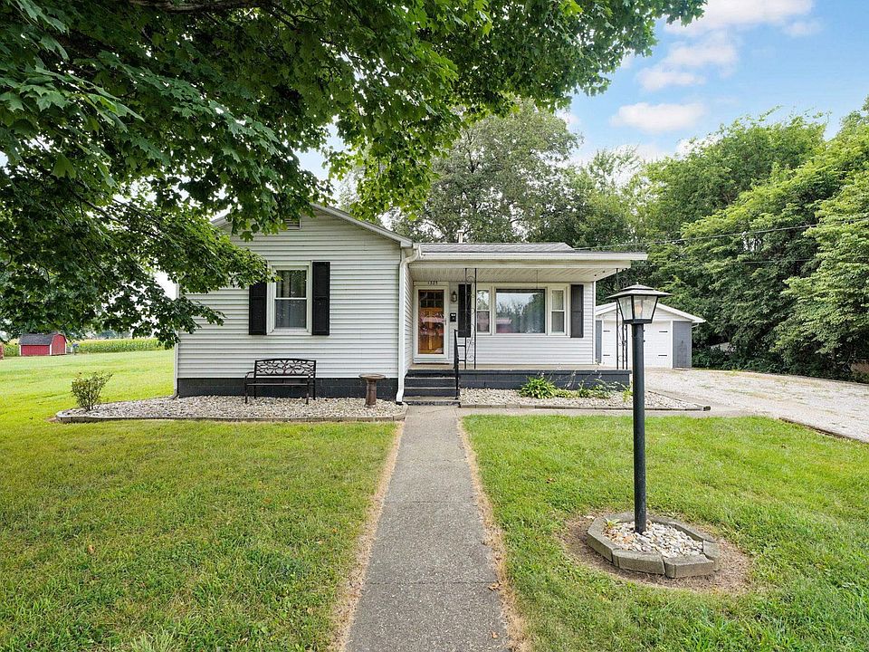 1st image of 1323 S Darwin Ave