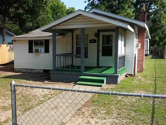 4th image of 2621 W Lee St