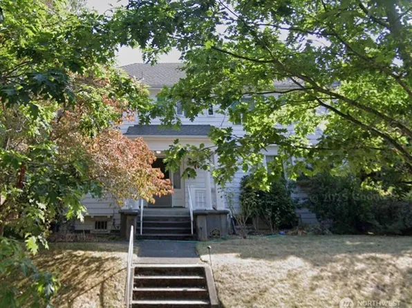 1104 21st Avenue E, Seattle, WA 98112