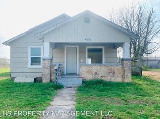 1850 N Weller Ave, Springfield, MO 65803