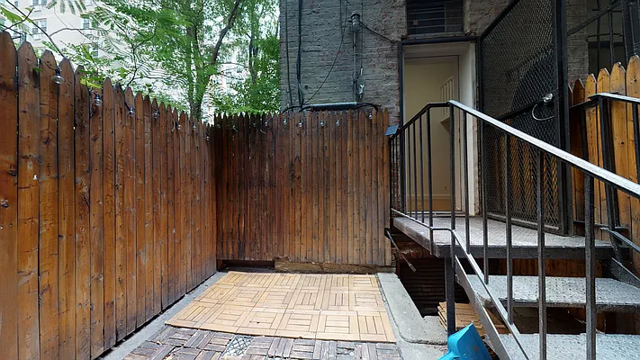 Rented by Bond New York | media 2